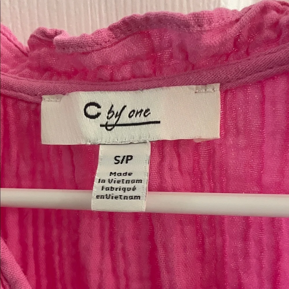 Pink Fuchsia Textured Cap Sleeve top soft size S - Picture 2 of 6